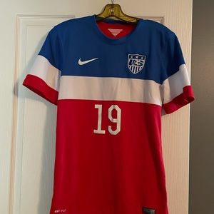 Men’s Small USA Soccer Jersey with Zusi 19 on back